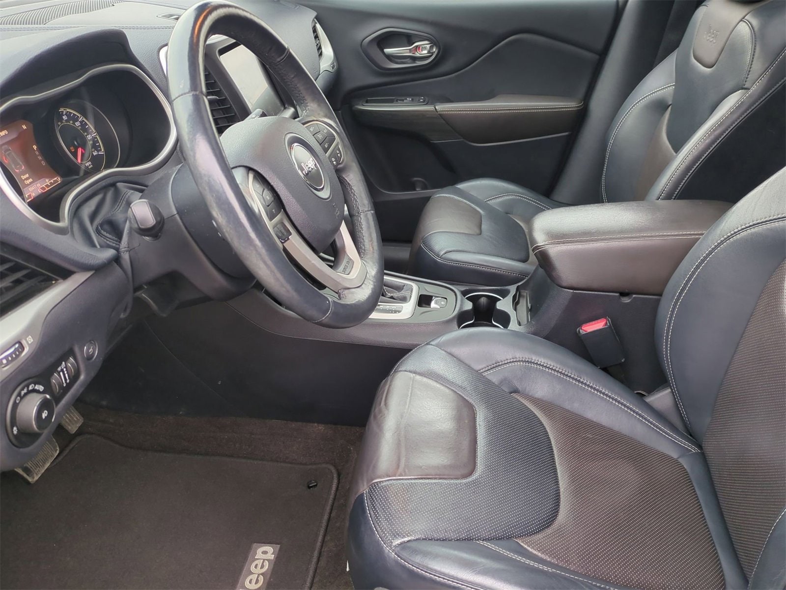 Thumbnail: 2014 Jeep Cherokee - 16