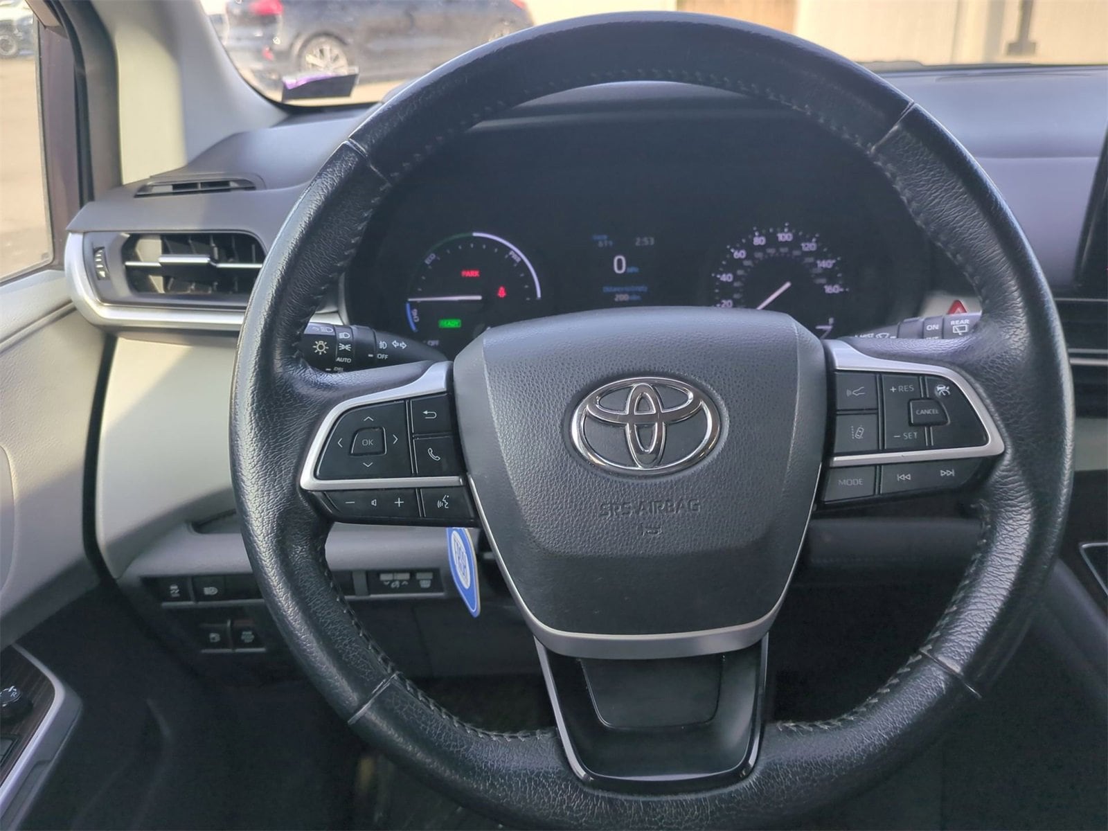 Thumbnail: 2021 Toyota Sienna - 24