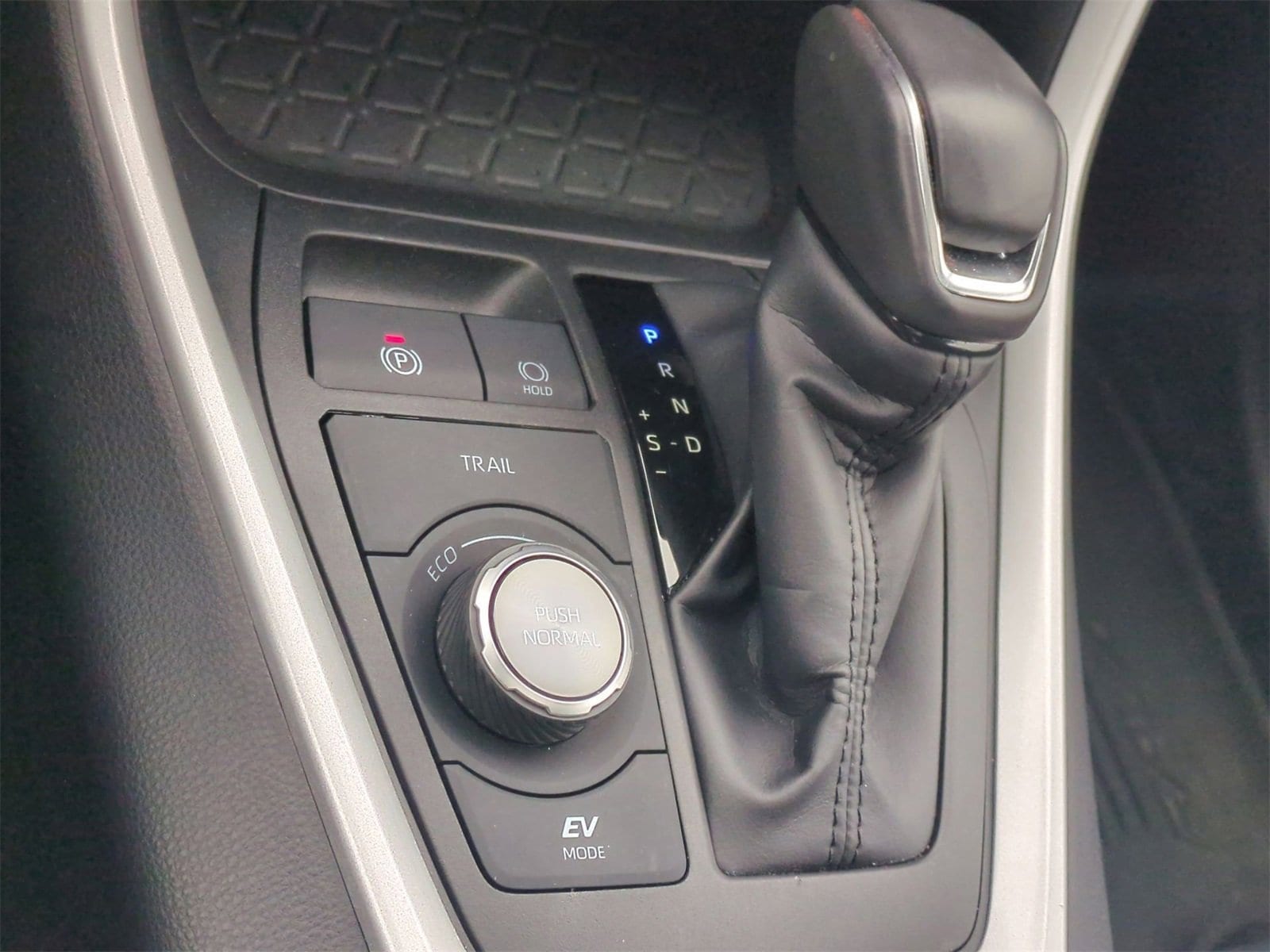 Thumbnail: 2024 Toyota RAV4 - 32