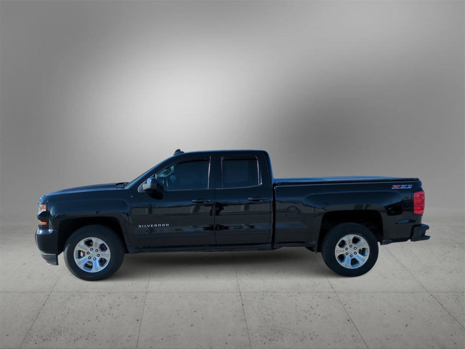 Thumbnail: 2017 Chevrolet Silverado 1500 - 5