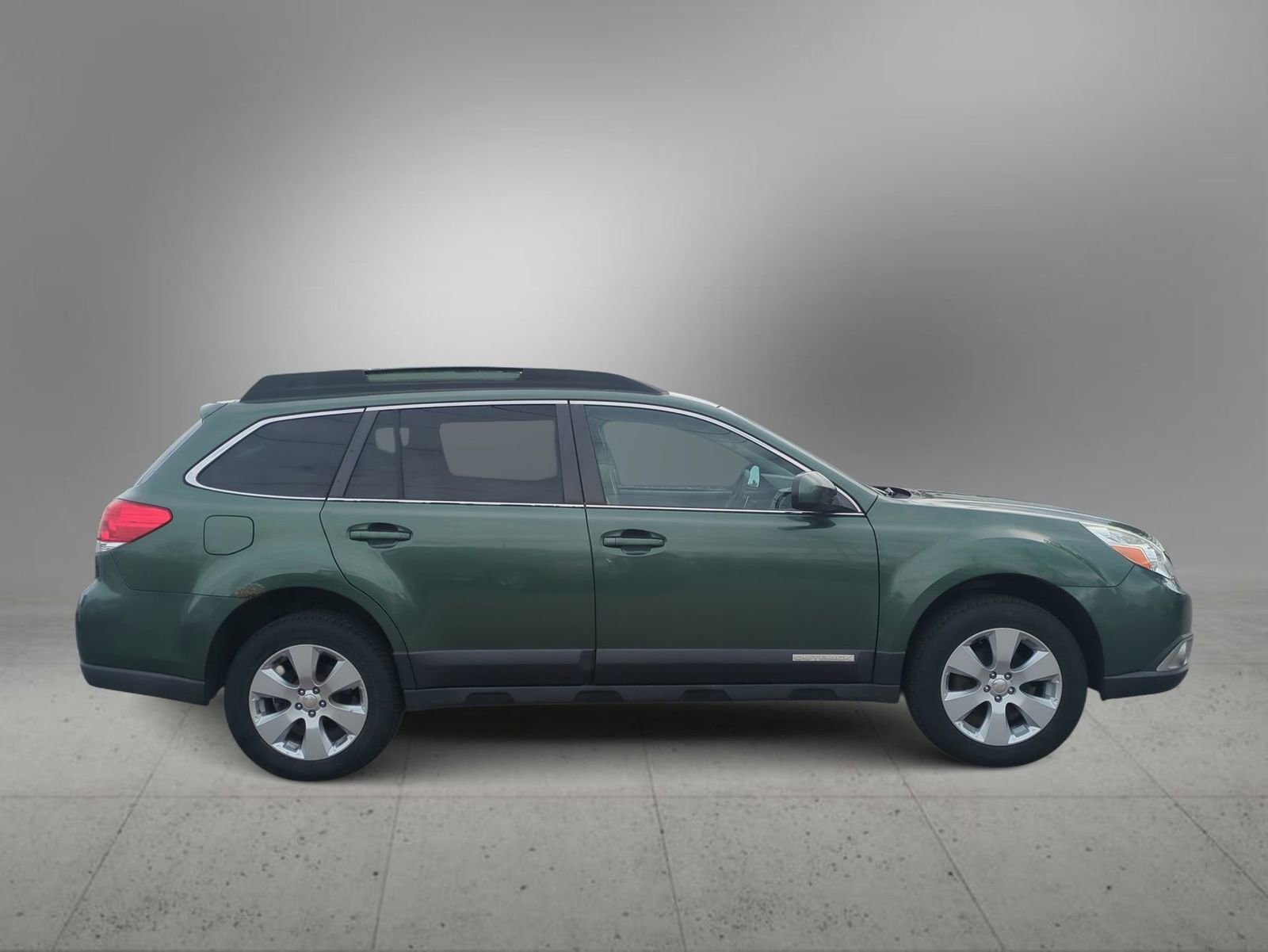 Thumbnail: 2010 Subaru Outback - 9