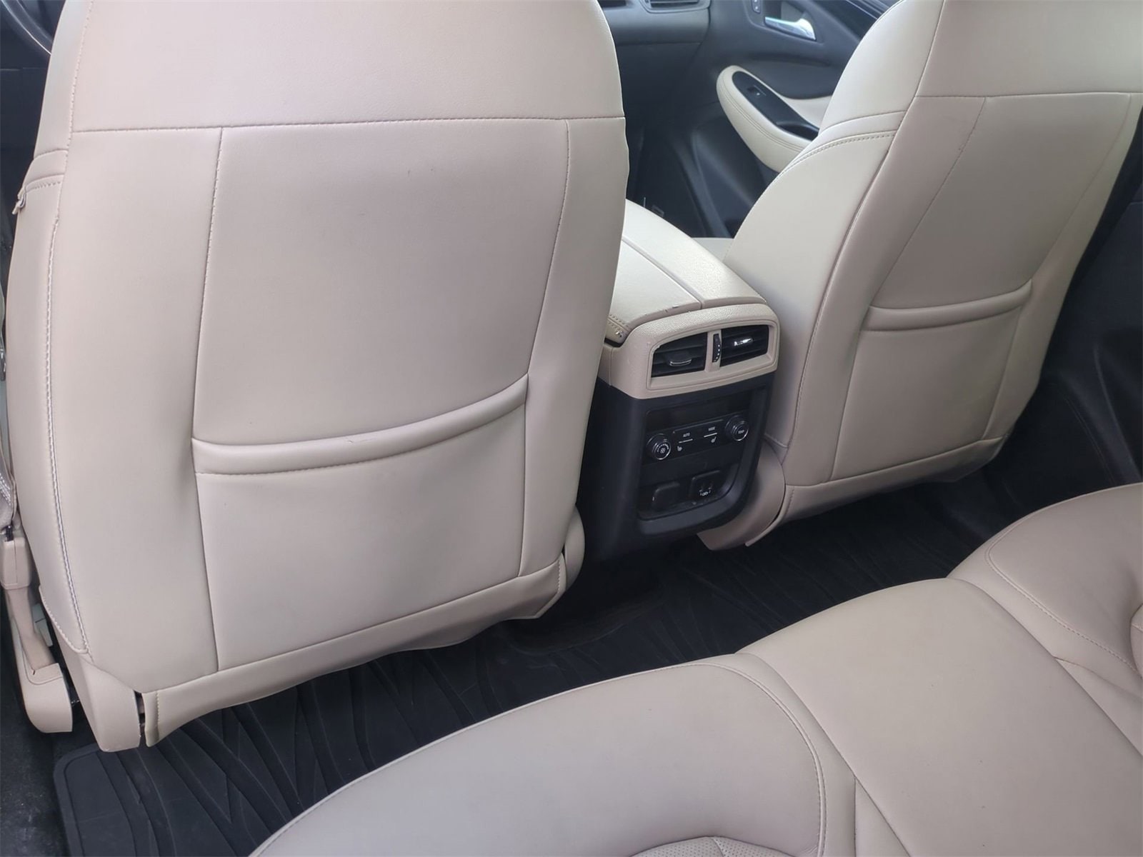 Thumbnail: 2017 Buick Envision - 18