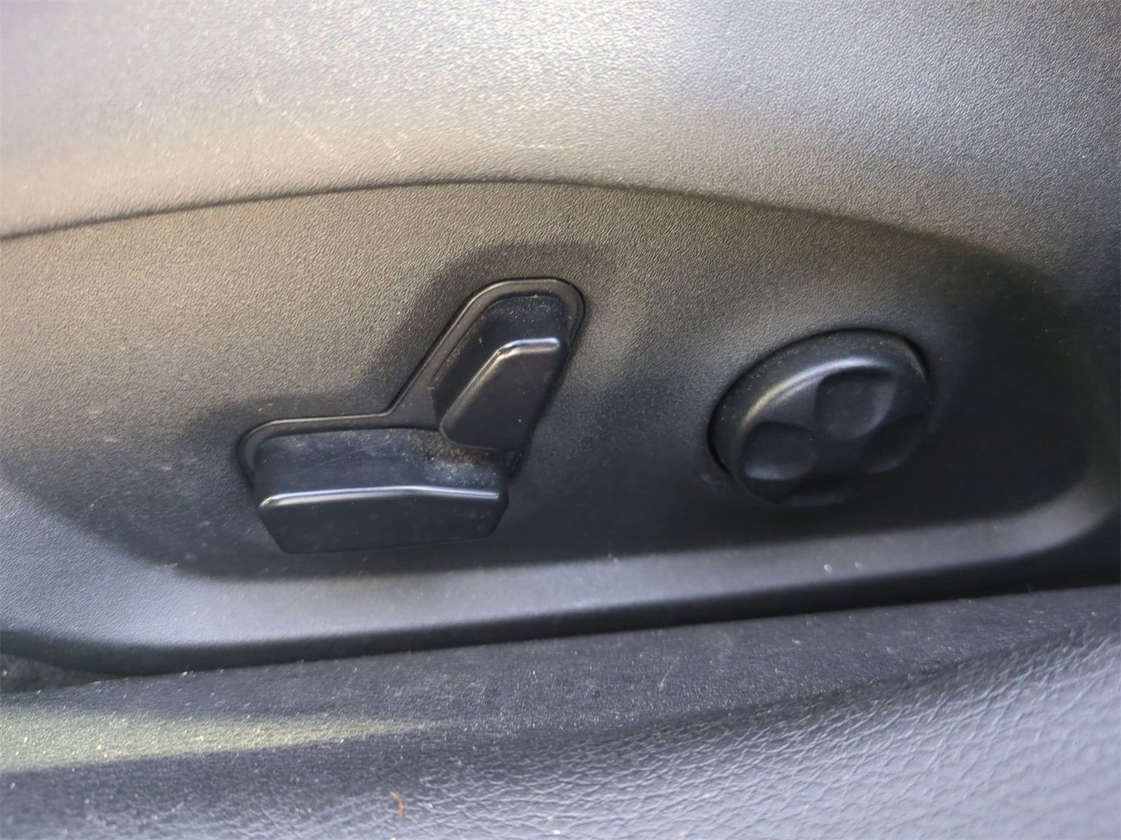 Thumbnail: 2020 Jeep Compass - 17