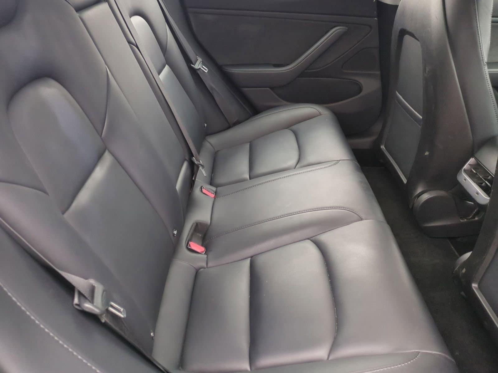 Thumbnail: 2018 Tesla Model 3 - 20