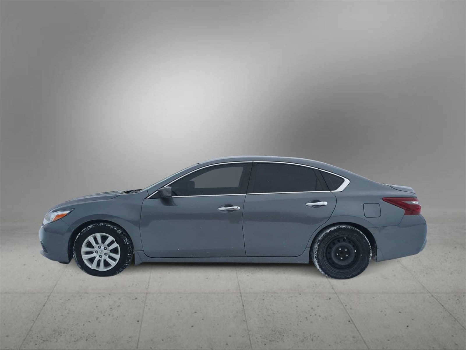 Thumbnail: 2018 Nissan Altima - 5