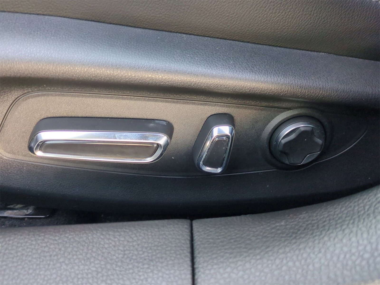 Thumbnail: 2023 Acura Integra - 18