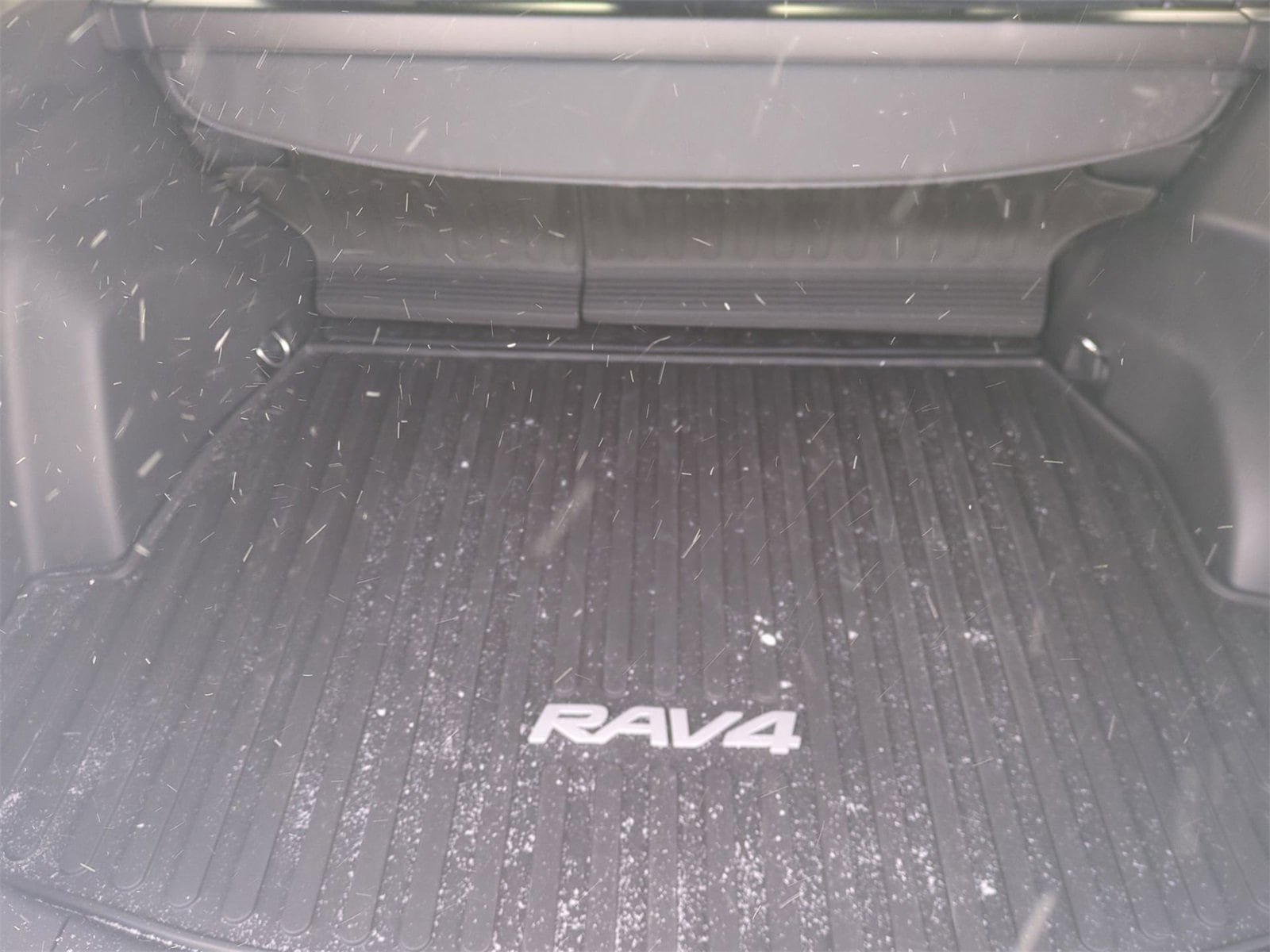 Thumbnail: 2025 Toyota RAV4 - 32