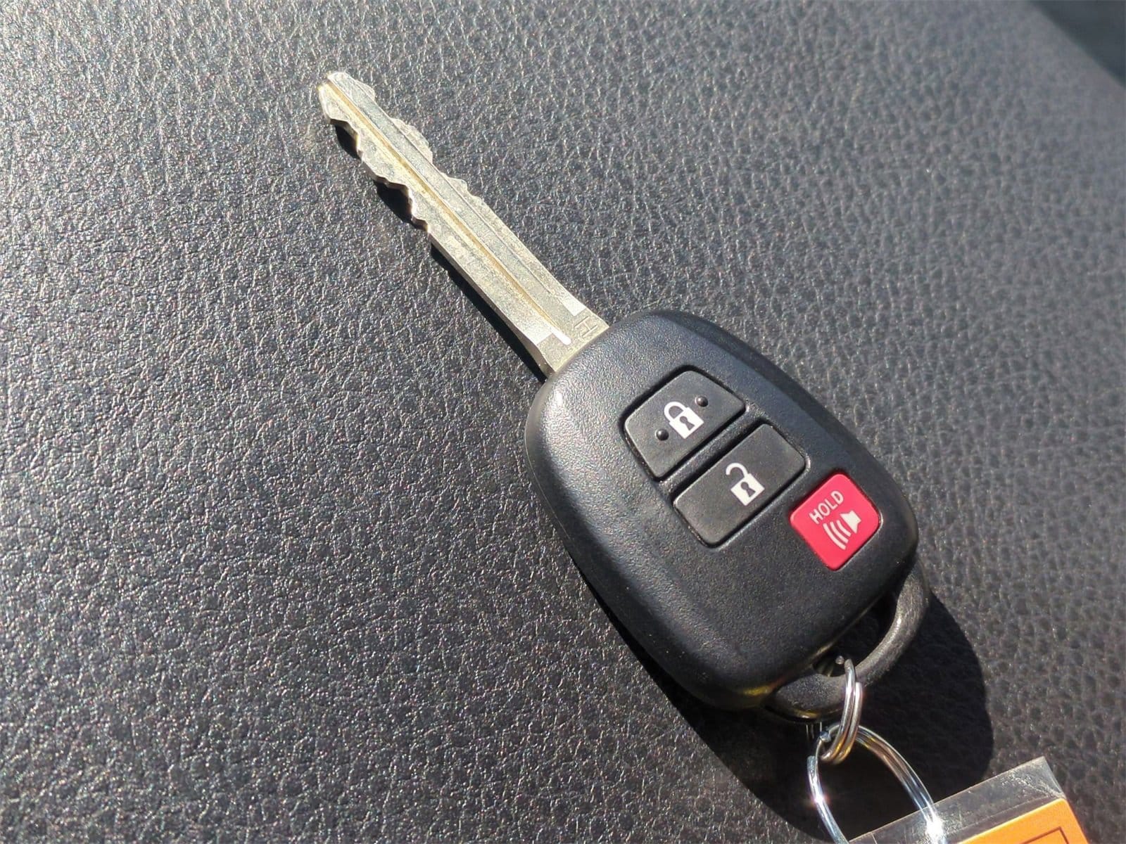 Thumbnail: 2023 Toyota Tacoma - 34