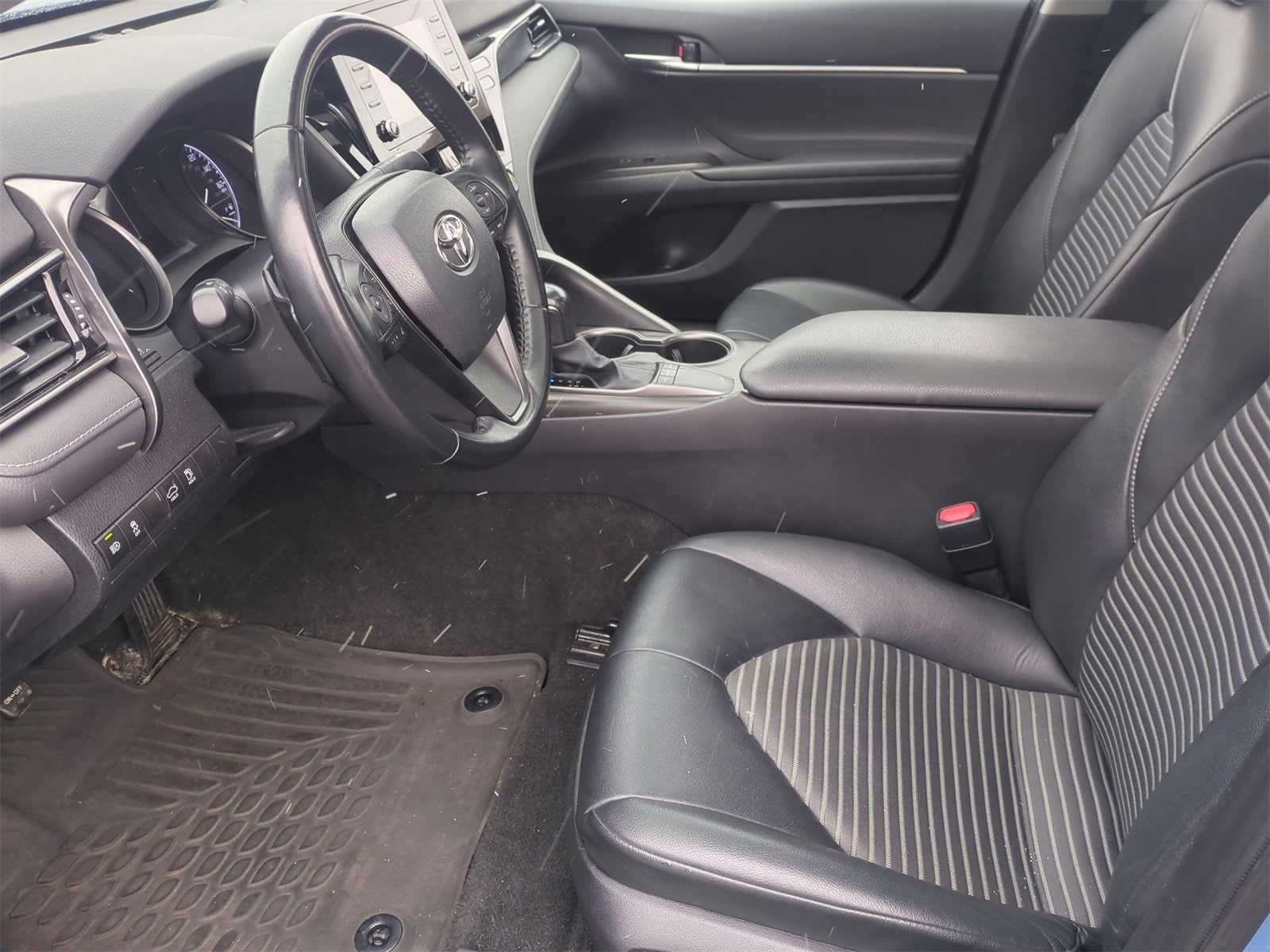 Thumbnail: 2023 Toyota Camry - 16