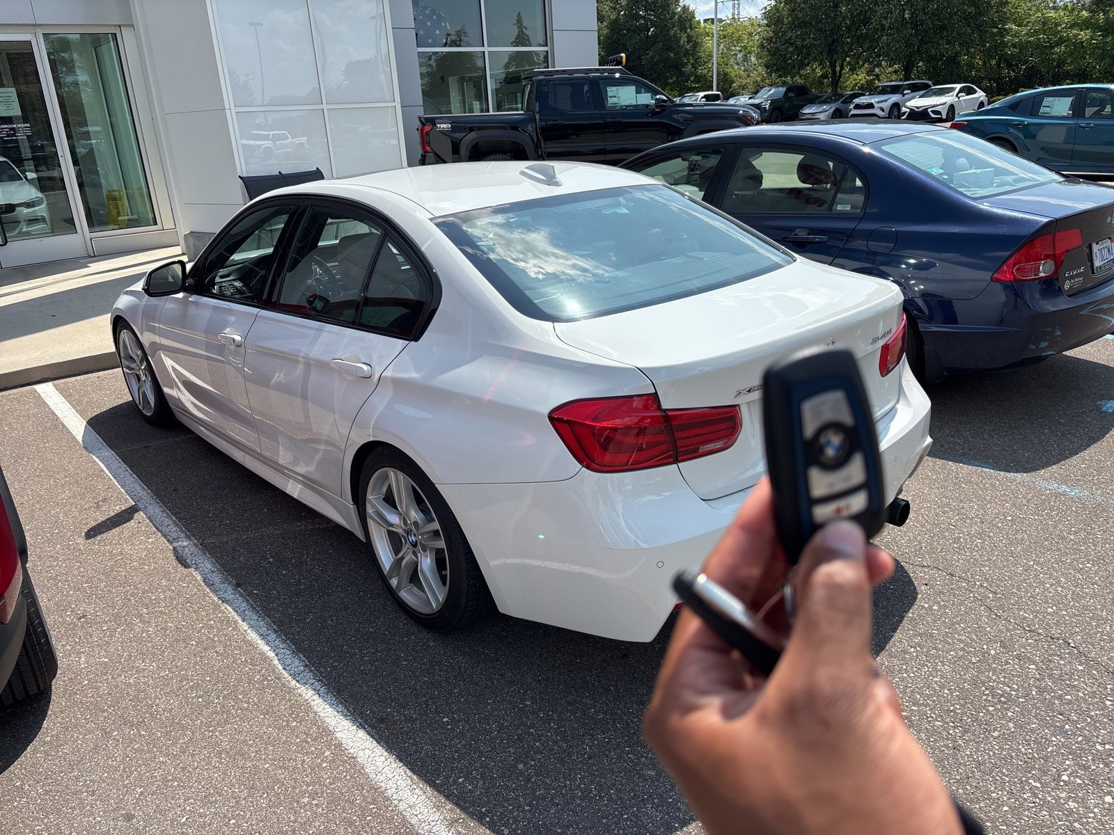 Thumbnail: 2016 BMW 3 Series - 5