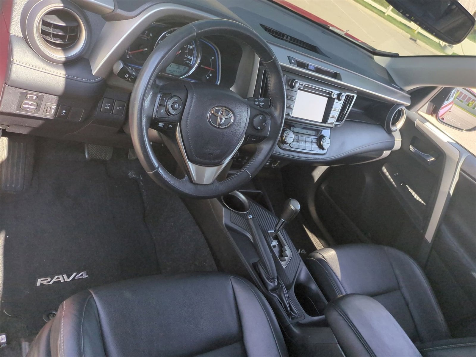 Thumbnail: 2014 Toyota RAV4 - 10