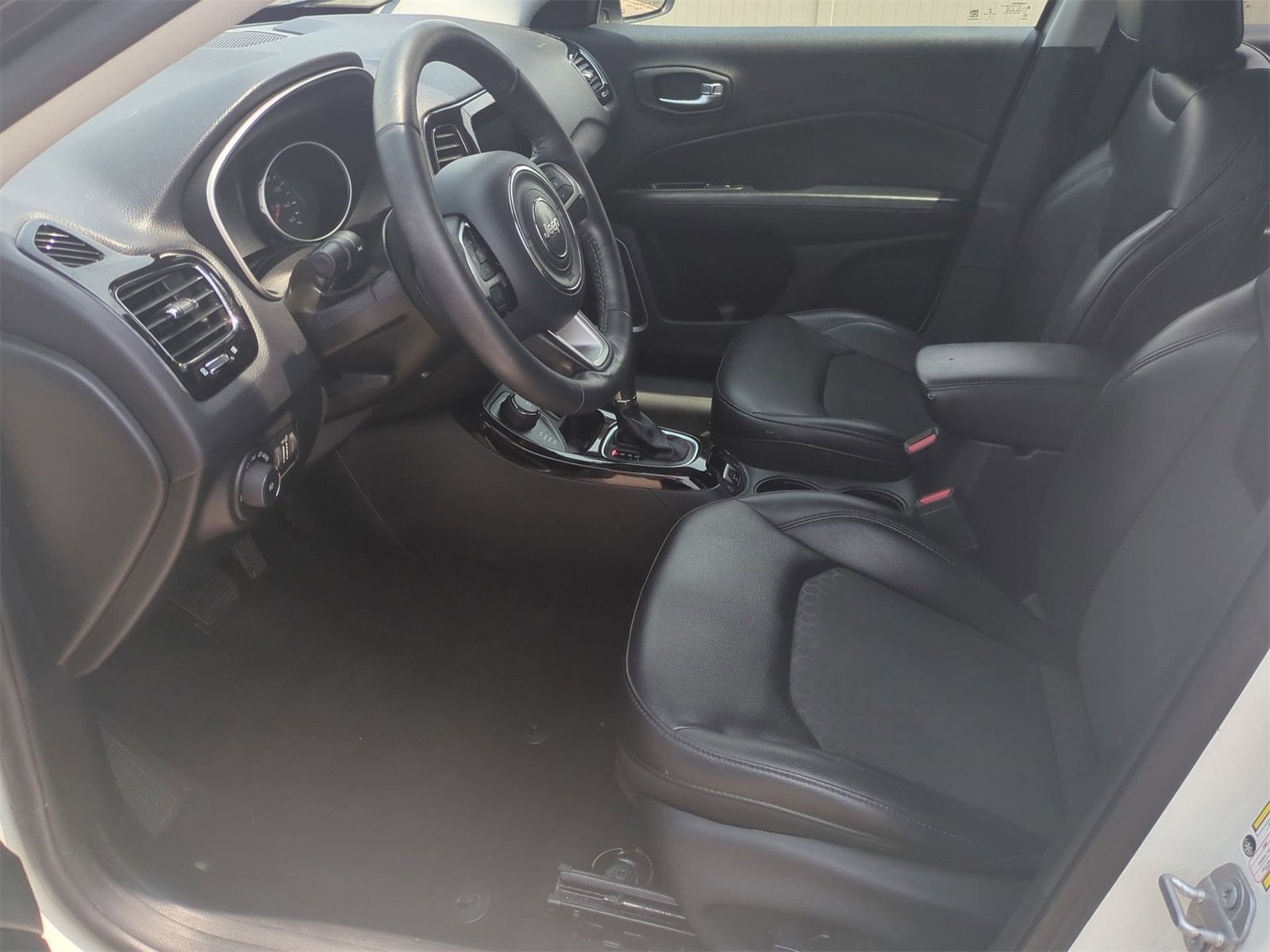 2018 Jeep Compass Latitude 16