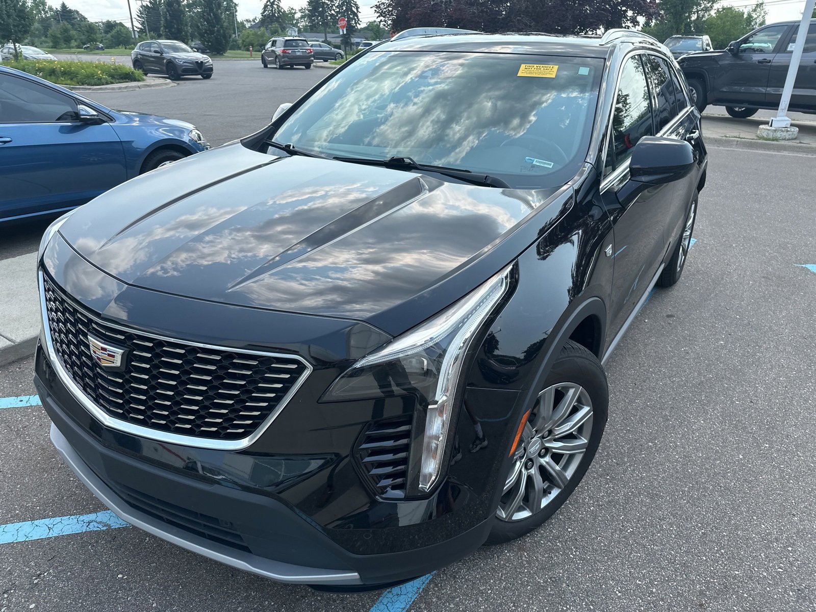 Thumbnail: 2020 Cadillac XT4 - 1