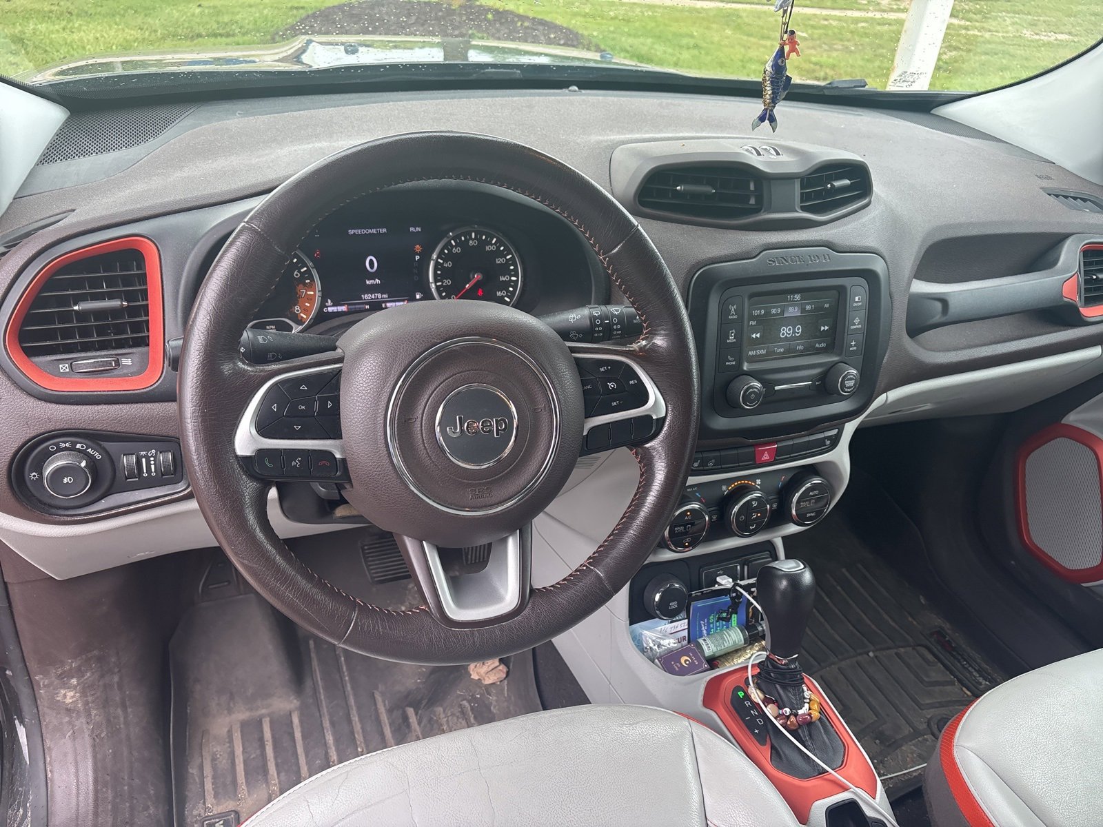 Thumbnail: 2015 Jeep Renegade - 8