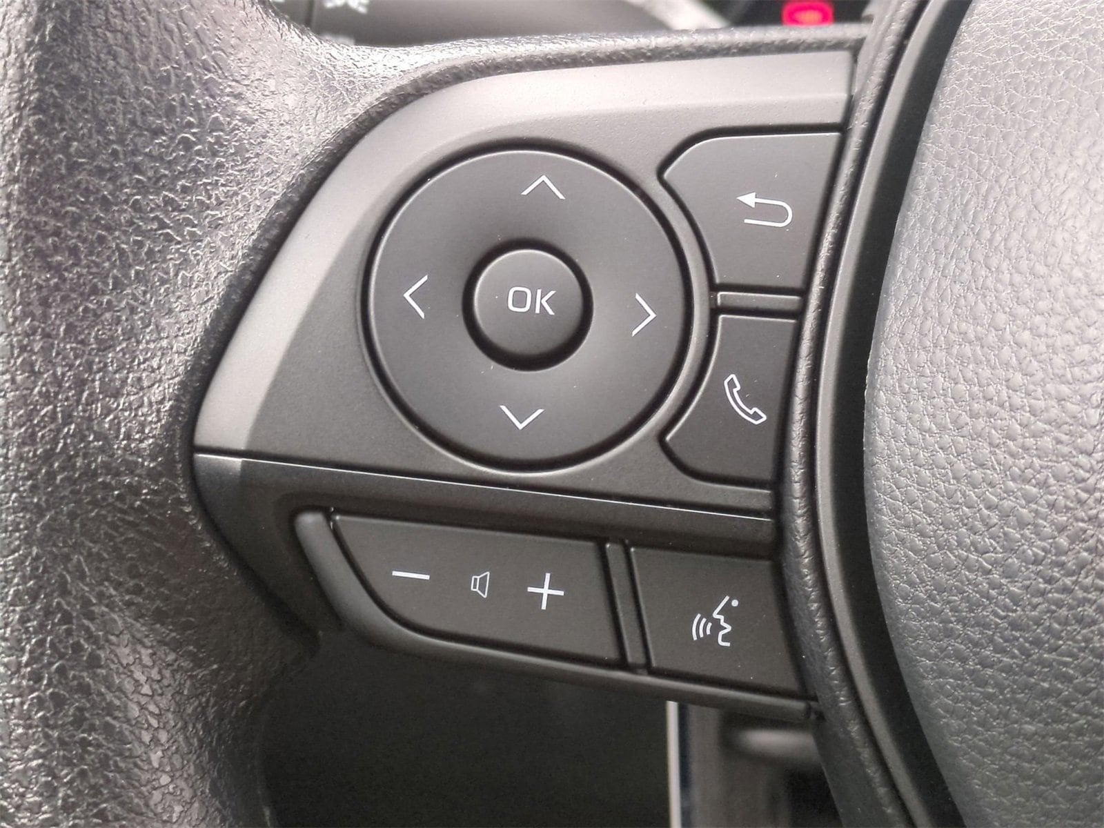 Thumbnail: 2025 Toyota RAV4 - 23