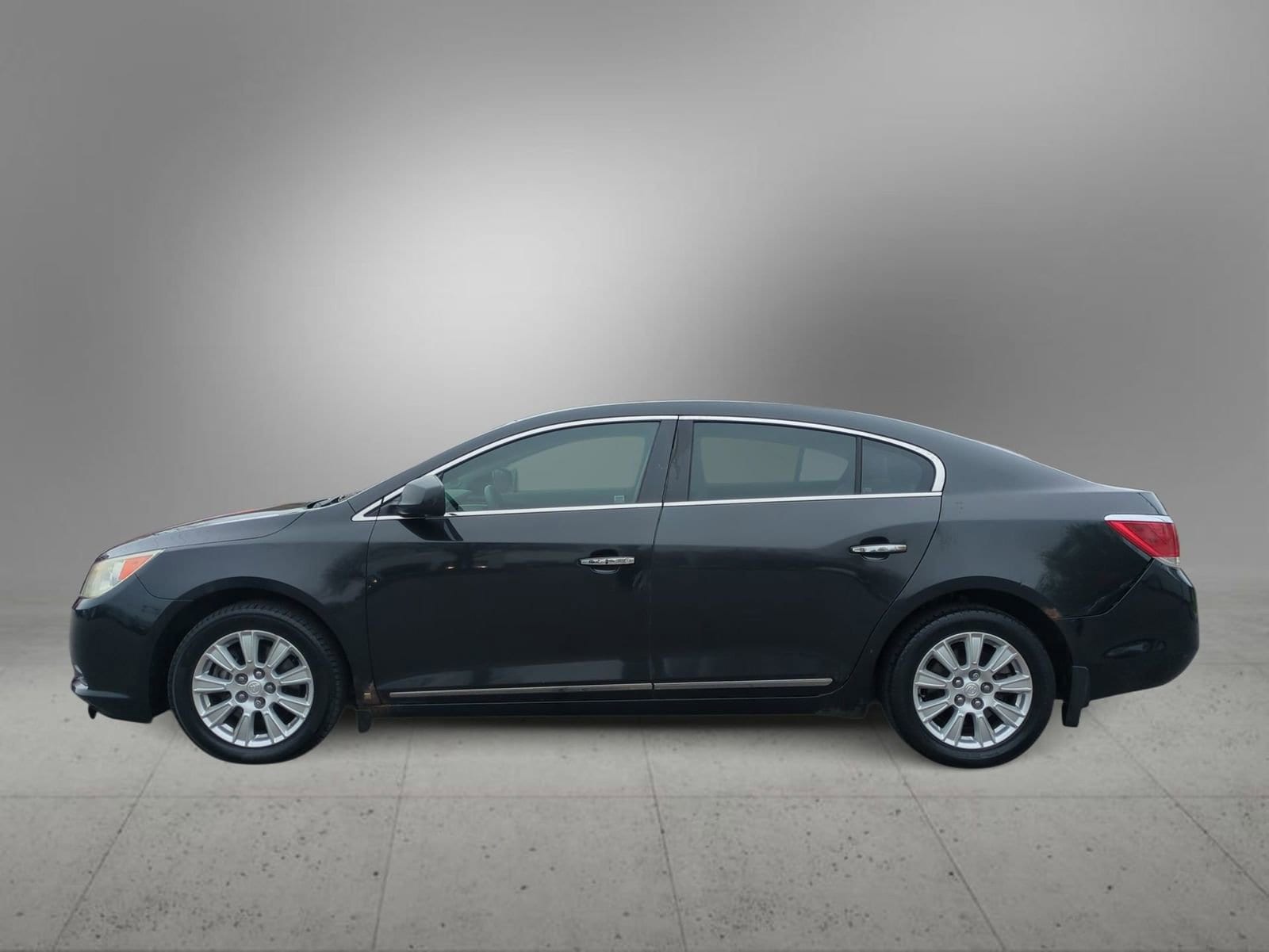 Thumbnail: 2010 Buick LaCrosse - 5