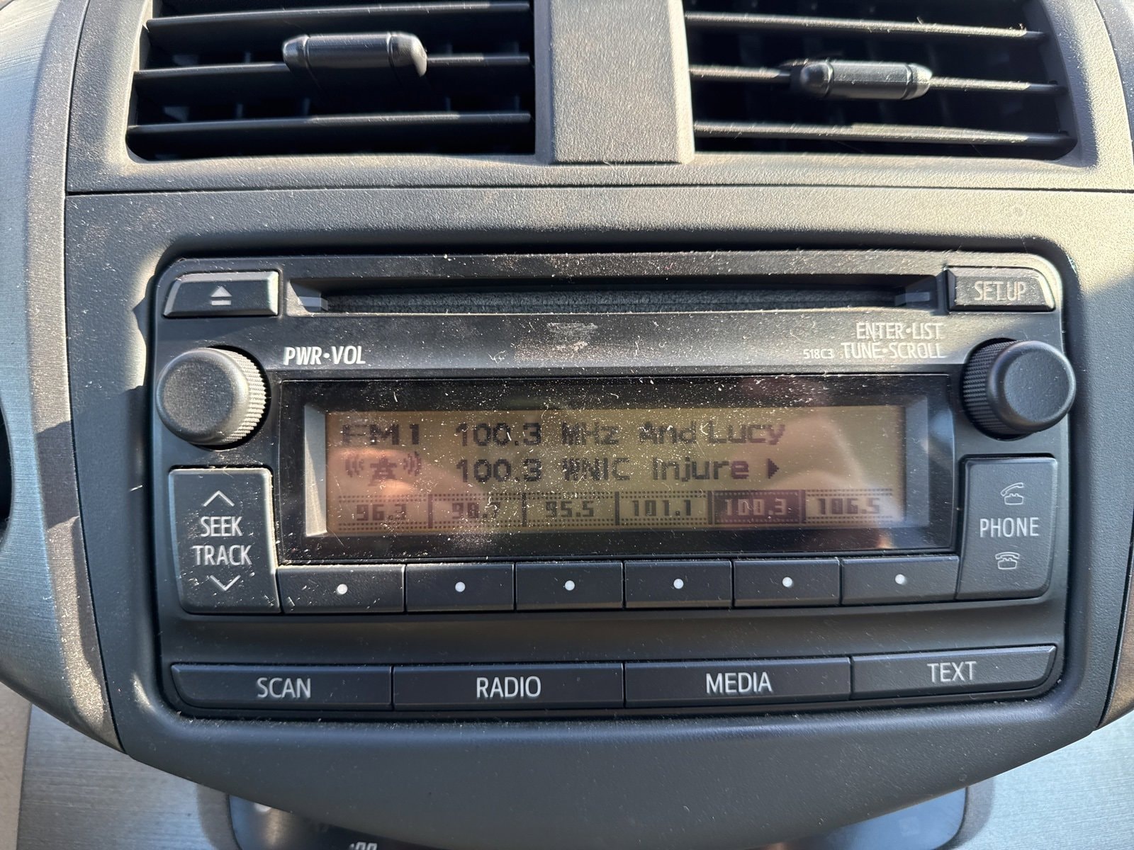 Thumbnail: 2012 Toyota RAV4 - 6