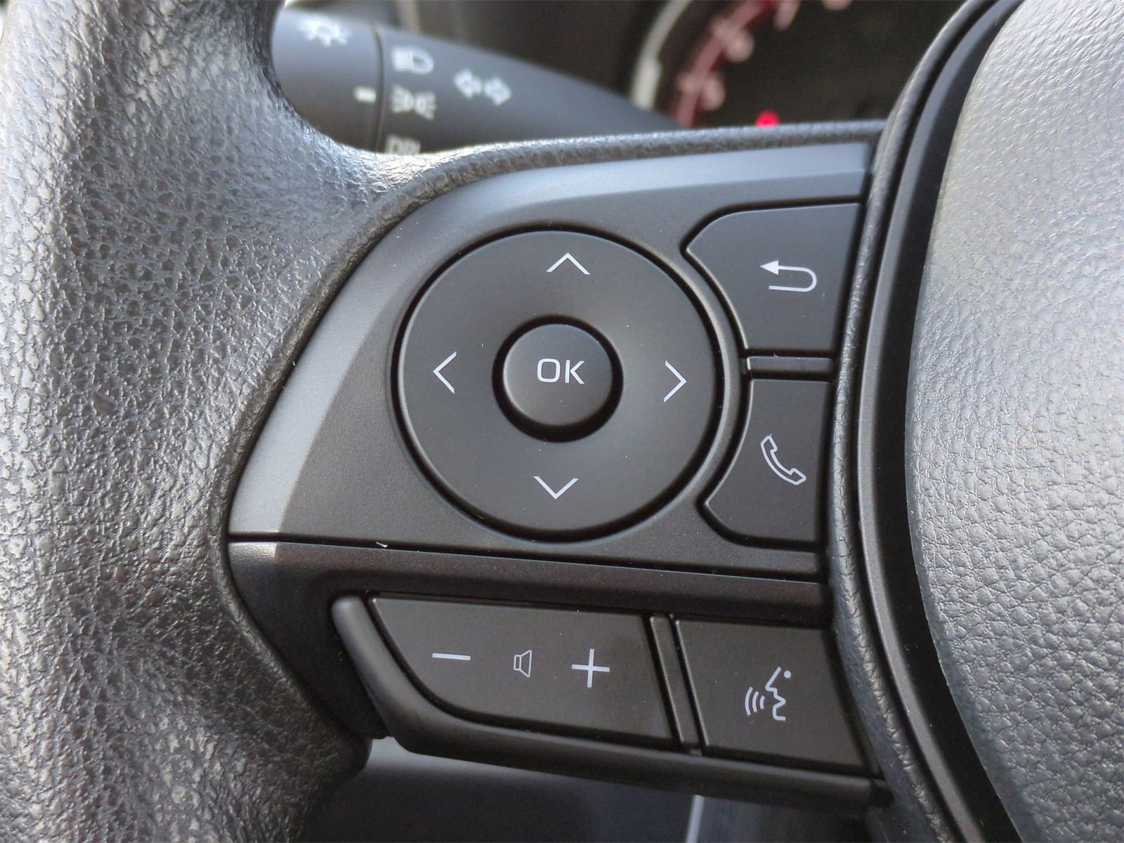 Thumbnail: 2025 Toyota RAV4 - 23