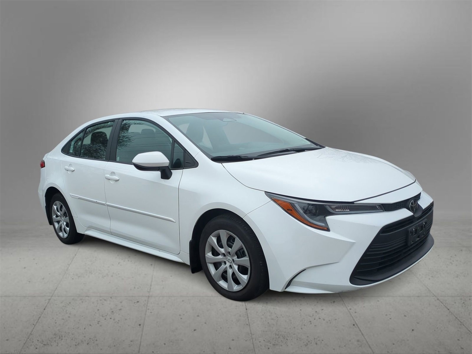 2024 Toyota Corolla LE photo 2