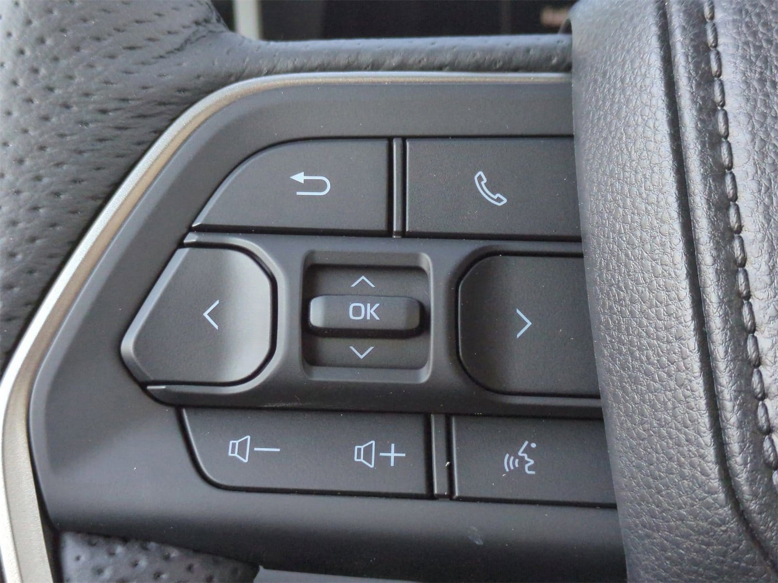 Thumbnail: 2026 Toyota Tundra - 24