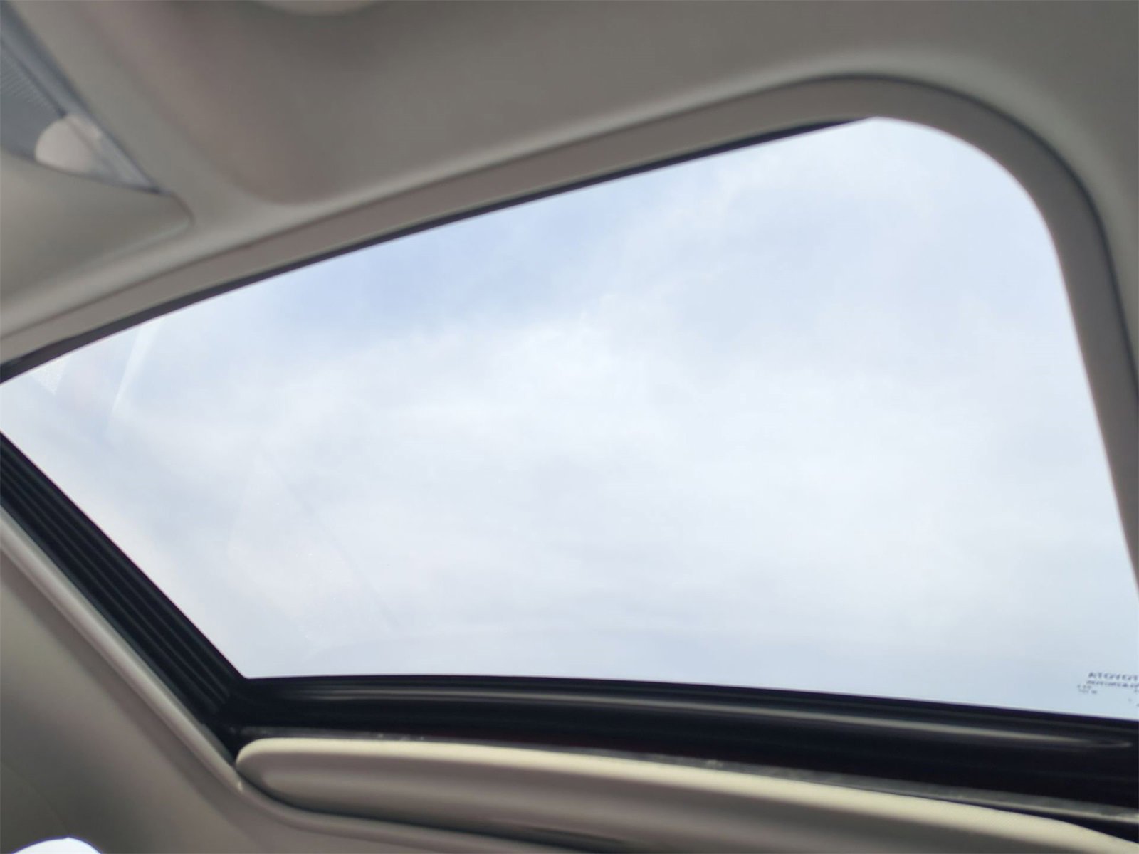 Thumbnail: 2022 Toyota RAV4 - 19