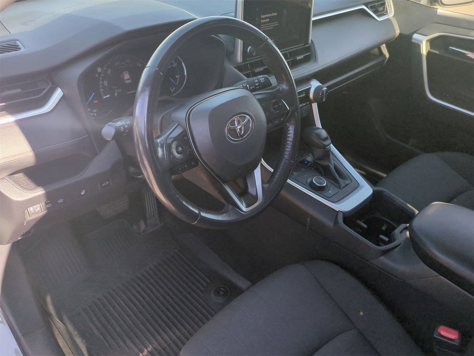 Thumbnail: 2023 Toyota RAV4 - 10