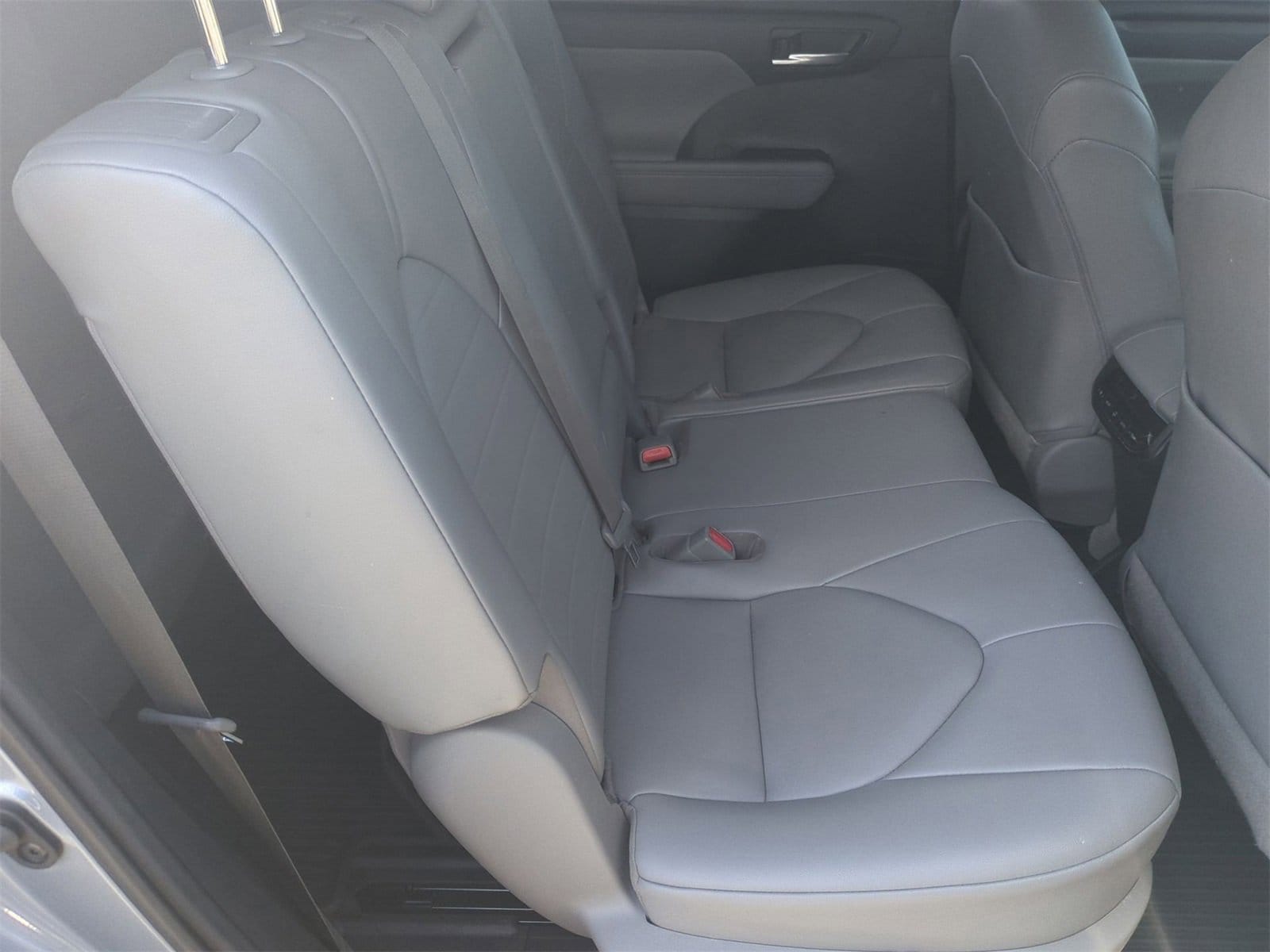 Thumbnail: 2021 Toyota Highlander - 21