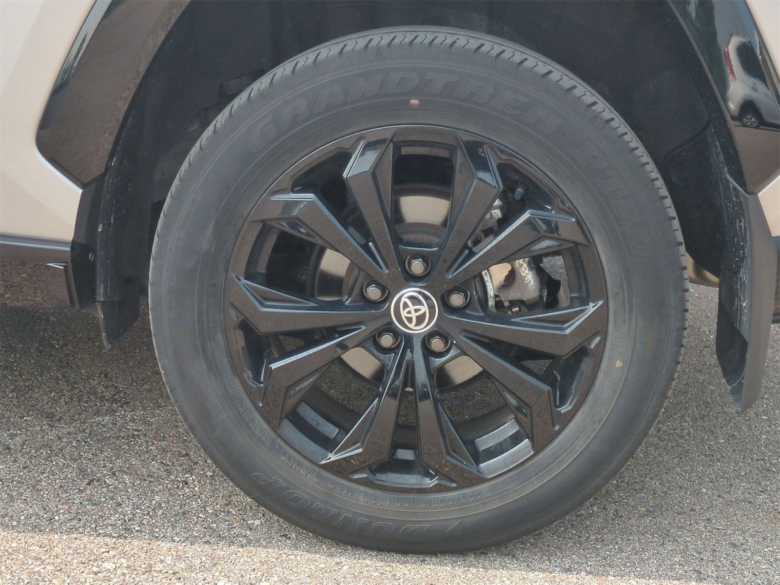 Thumbnail: 2022 Toyota RAV4 - 14