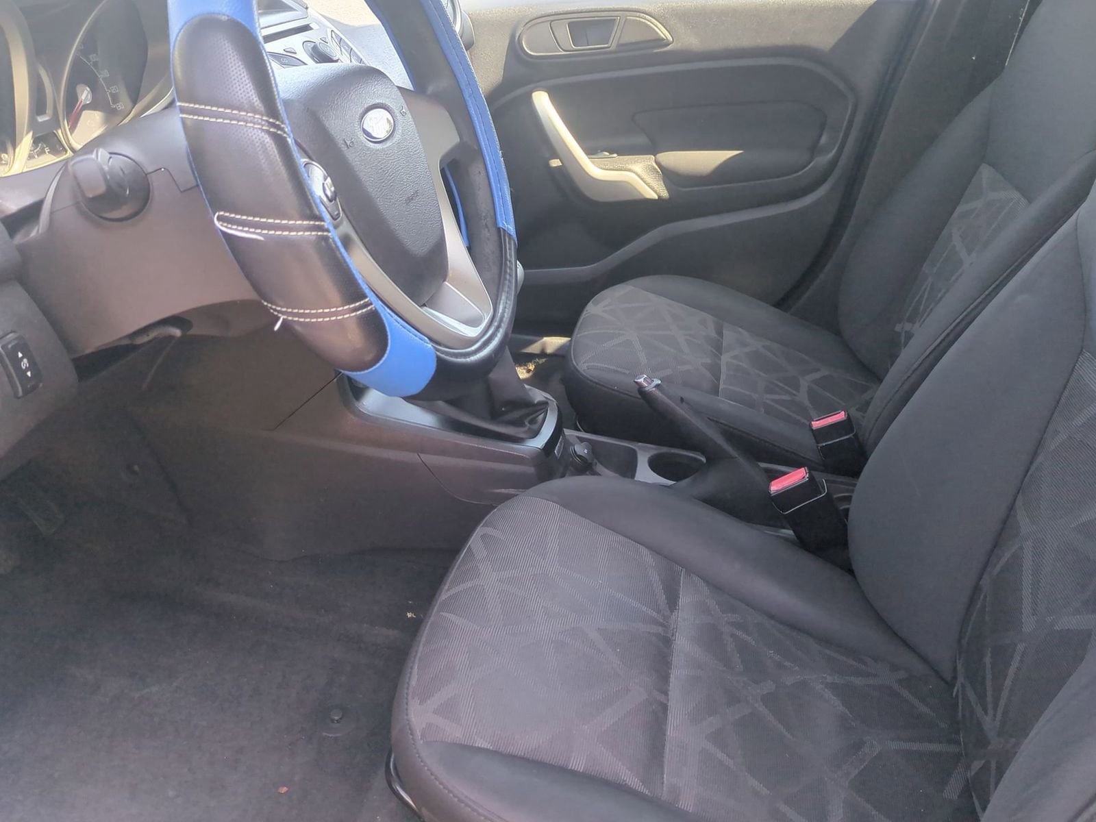 Thumbnail: 2011 Ford Fiesta - 16