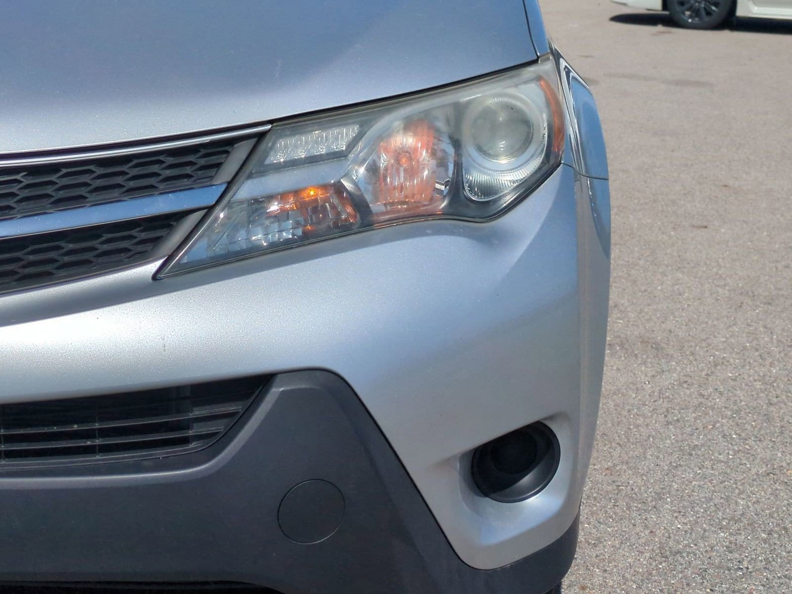 Thumbnail: 2015 Toyota RAV4 - 11