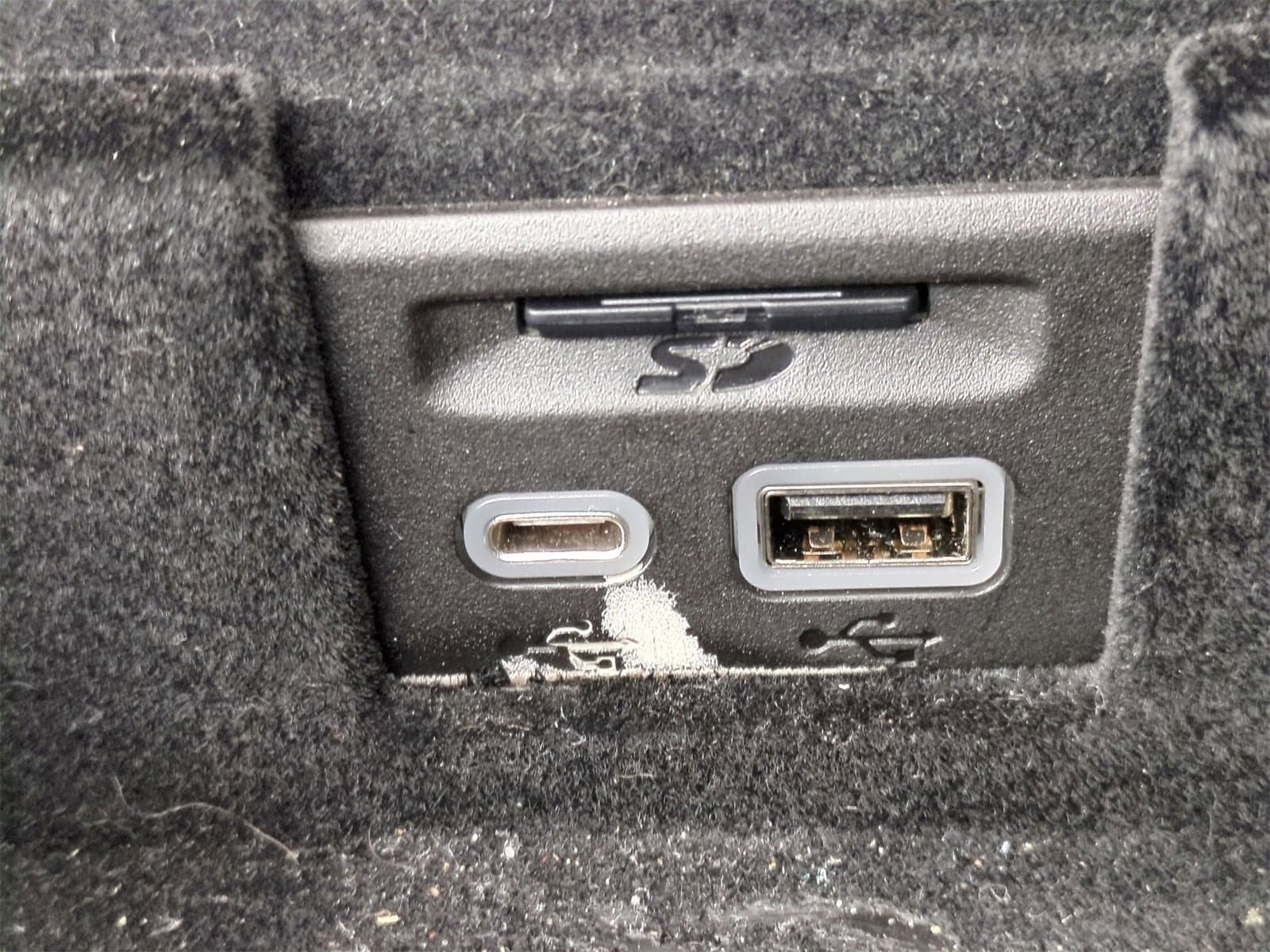 Thumbnail: 2022 Cadillac XT5 - 33