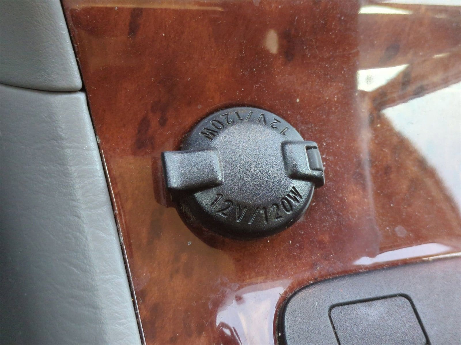 Thumbnail: 2005 Toyota Corolla - 27