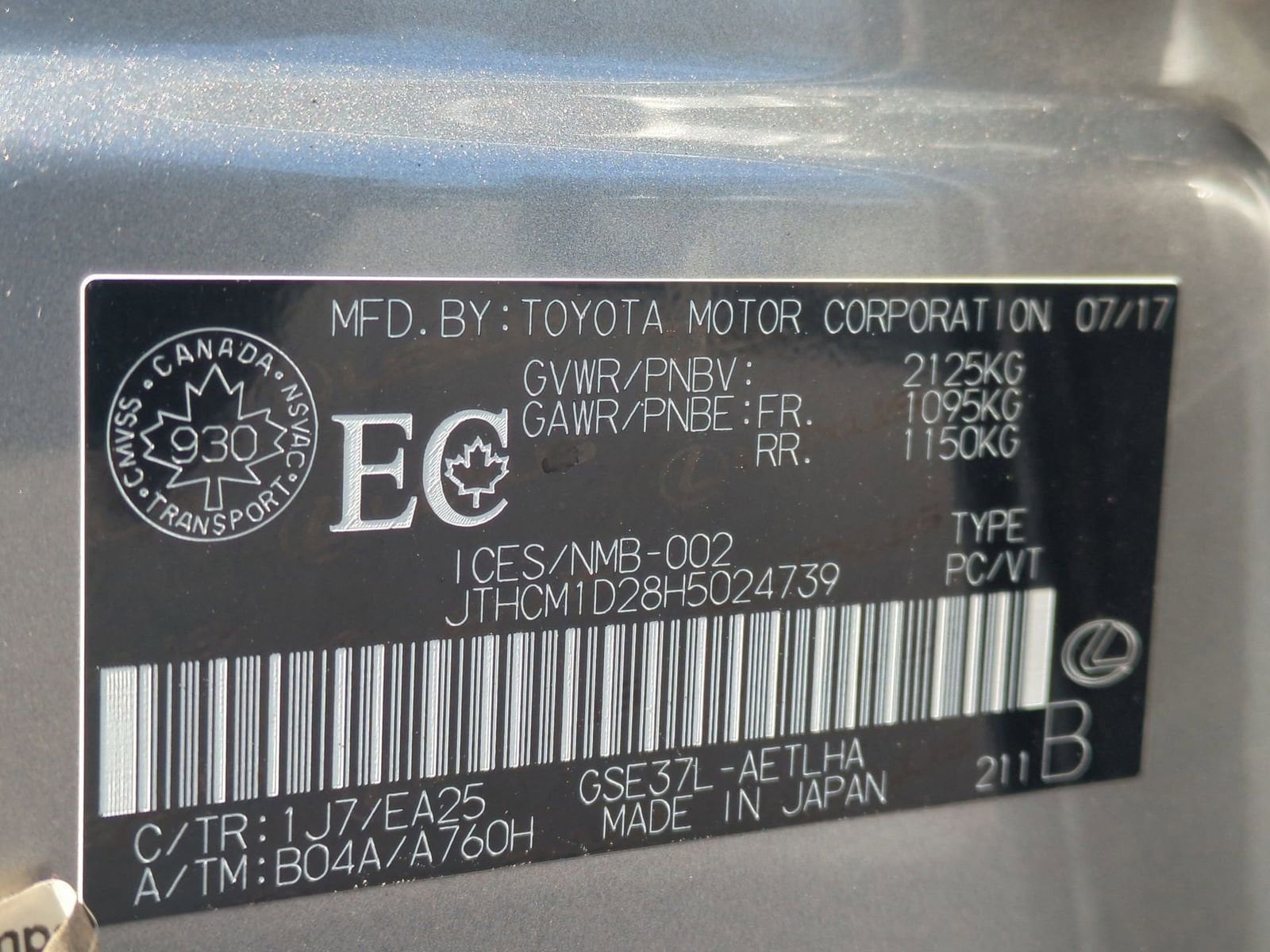 Thumbnail: 2017 Lexus IS - 36