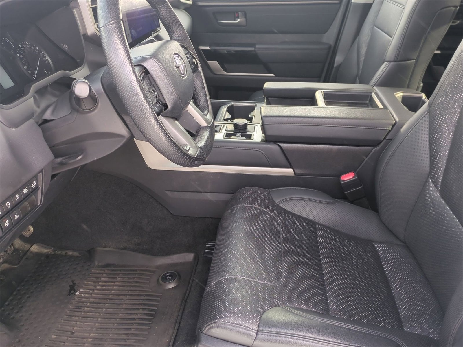 Thumbnail: 2023 Toyota Tundra - 16