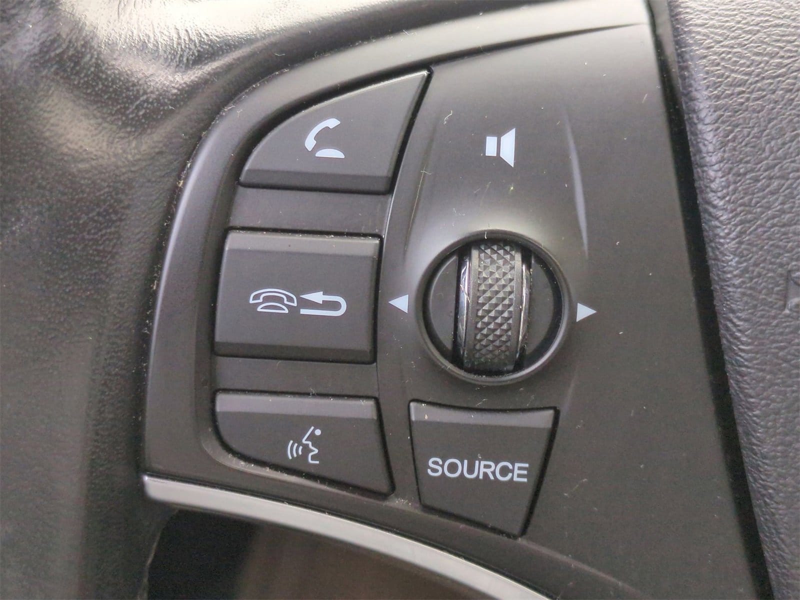 Thumbnail: 2019 Acura MDX - 25