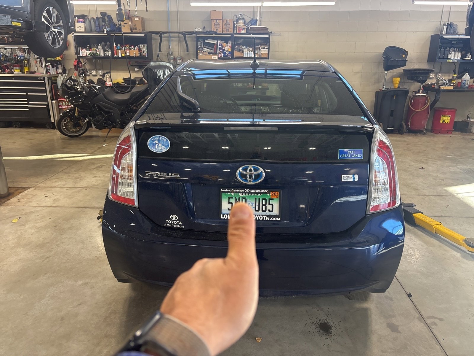 Thumbnail: 2015 Toyota Prius - 9