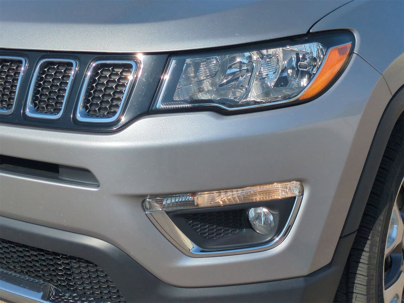 Thumbnail: 2020 Jeep Compass - 11