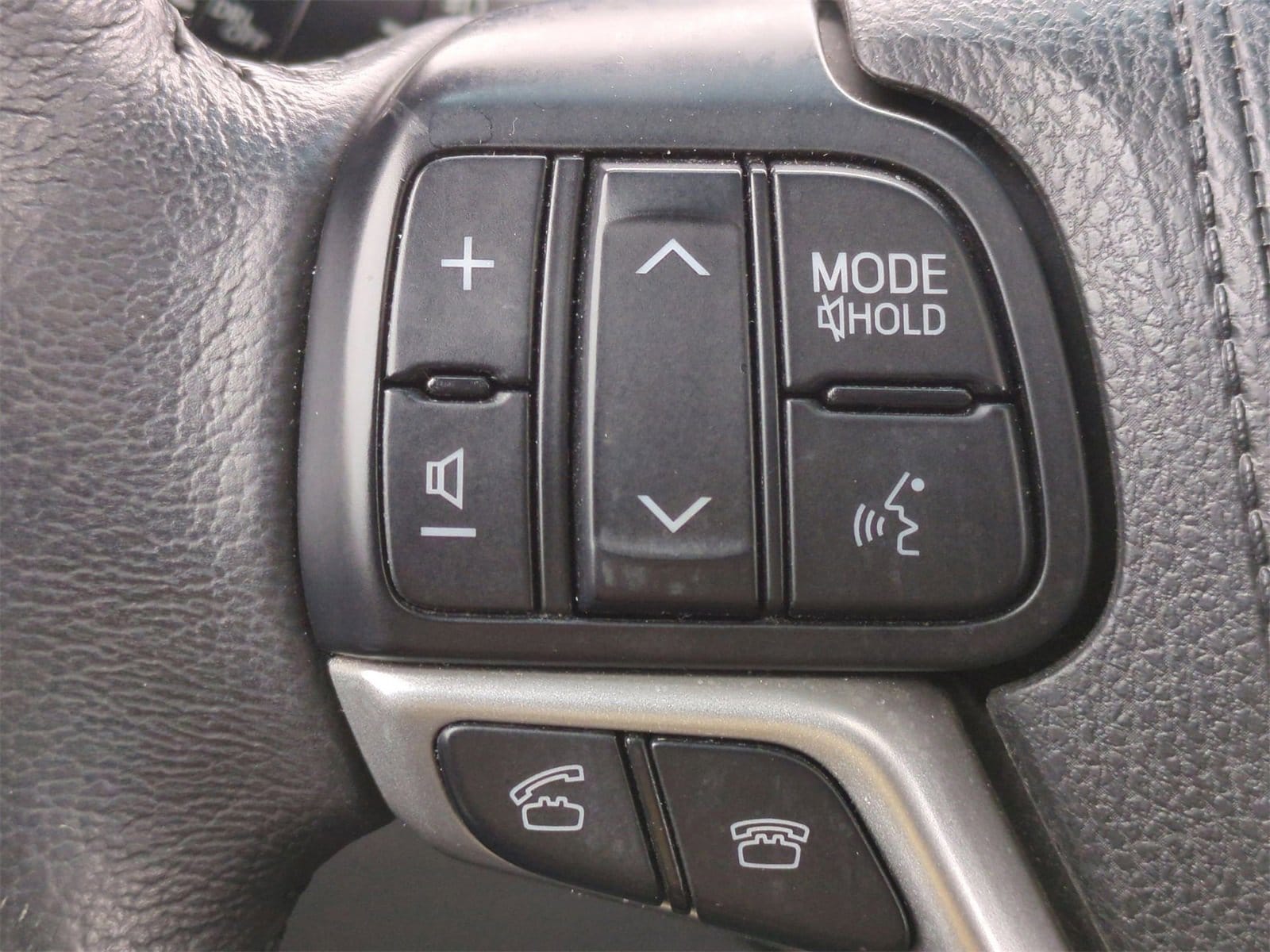 Thumbnail: 2017 Toyota Sienna - 25