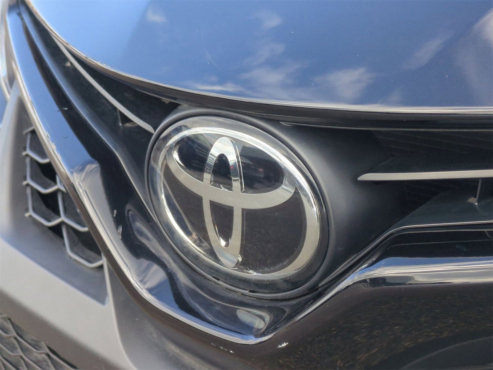 Thumbnail: 2023 Toyota Camry - 12