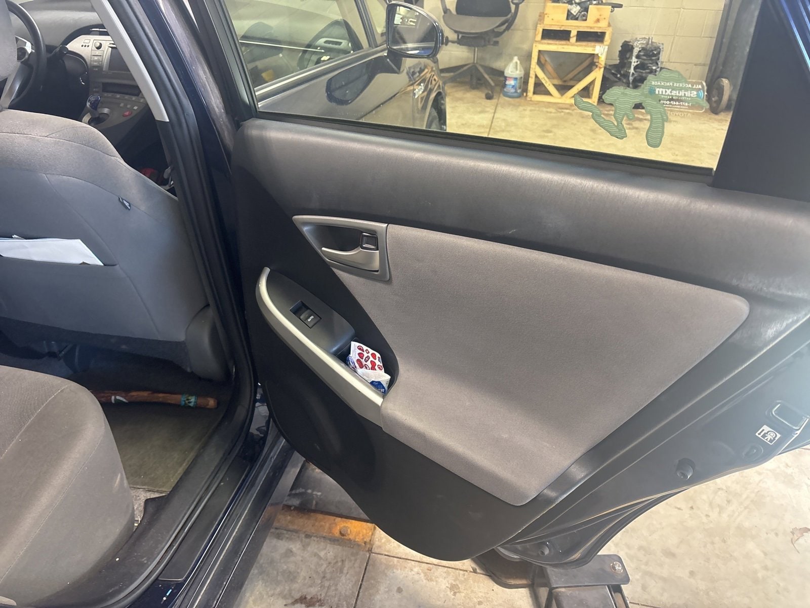 Thumbnail: 2015 Toyota Prius - 14