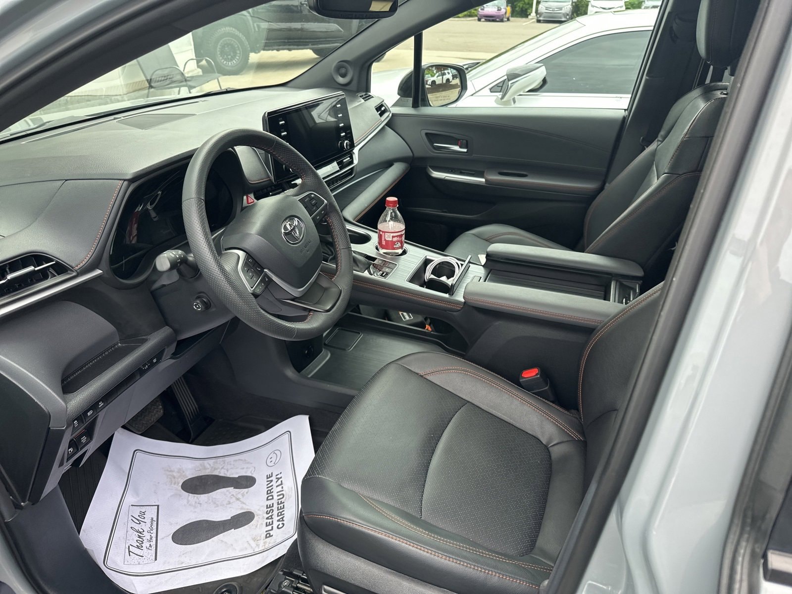 Thumbnail: 2024 Toyota Sienna - 12
