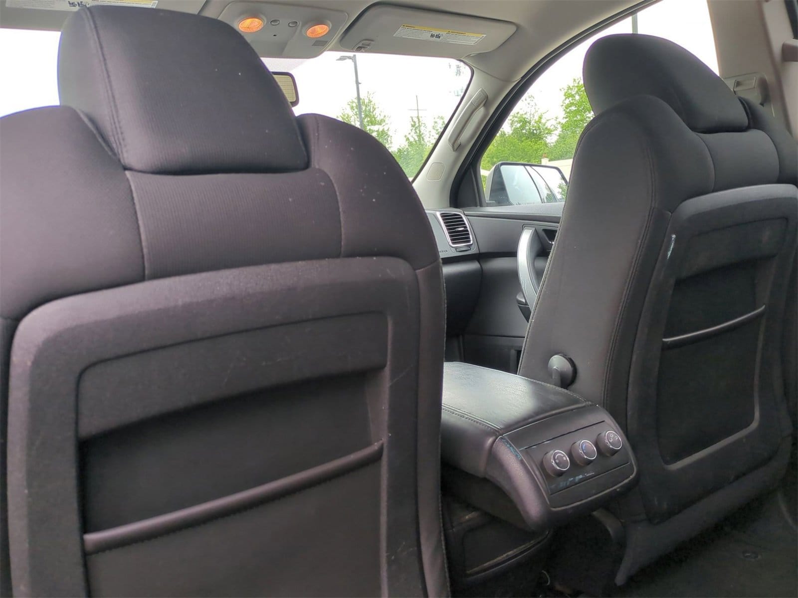 Thumbnail: 2012 GMC Acadia - 18