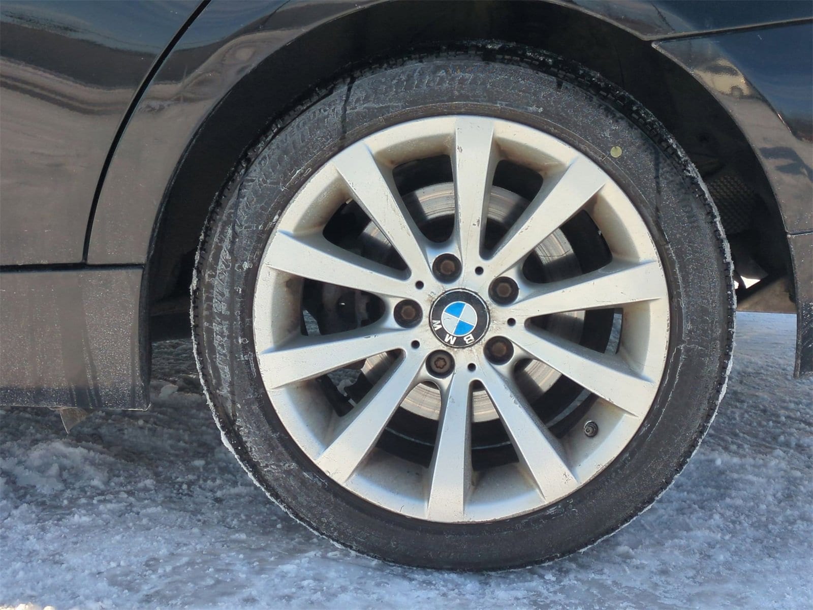 Thumbnail: 2011 BMW 3 Series - 14