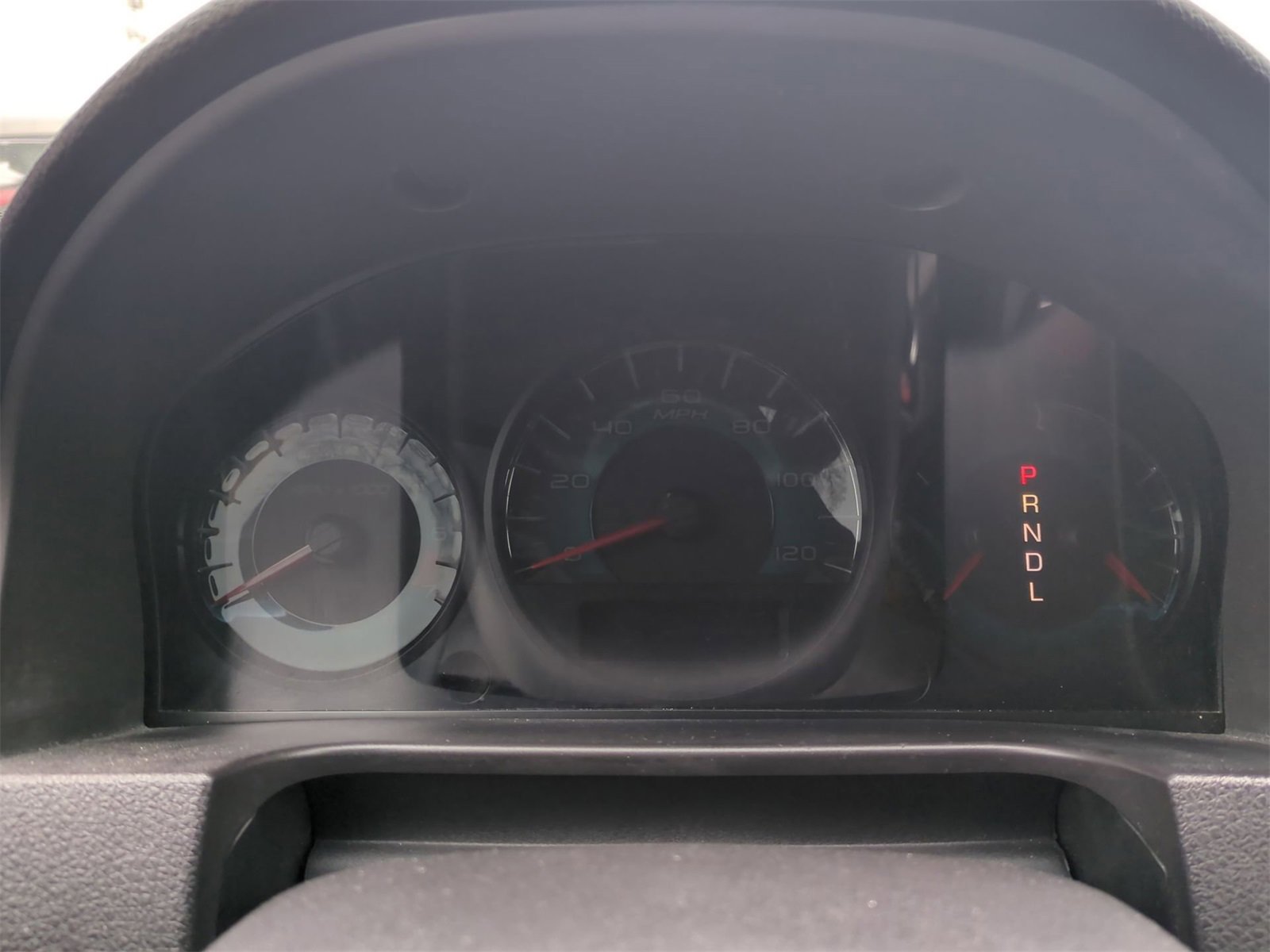 Thumbnail: 2010 Ford Fusion - 32