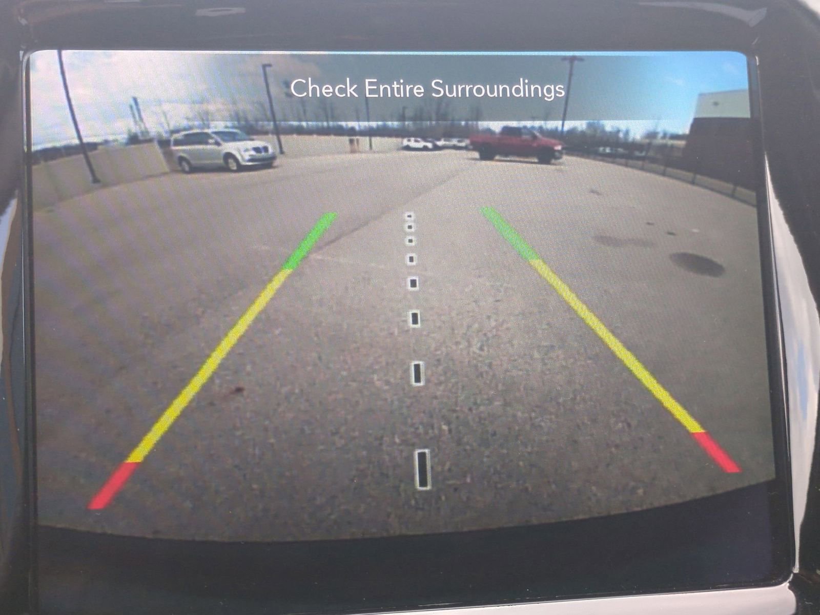 Thumbnail: 2019 Jeep Cherokee - 29