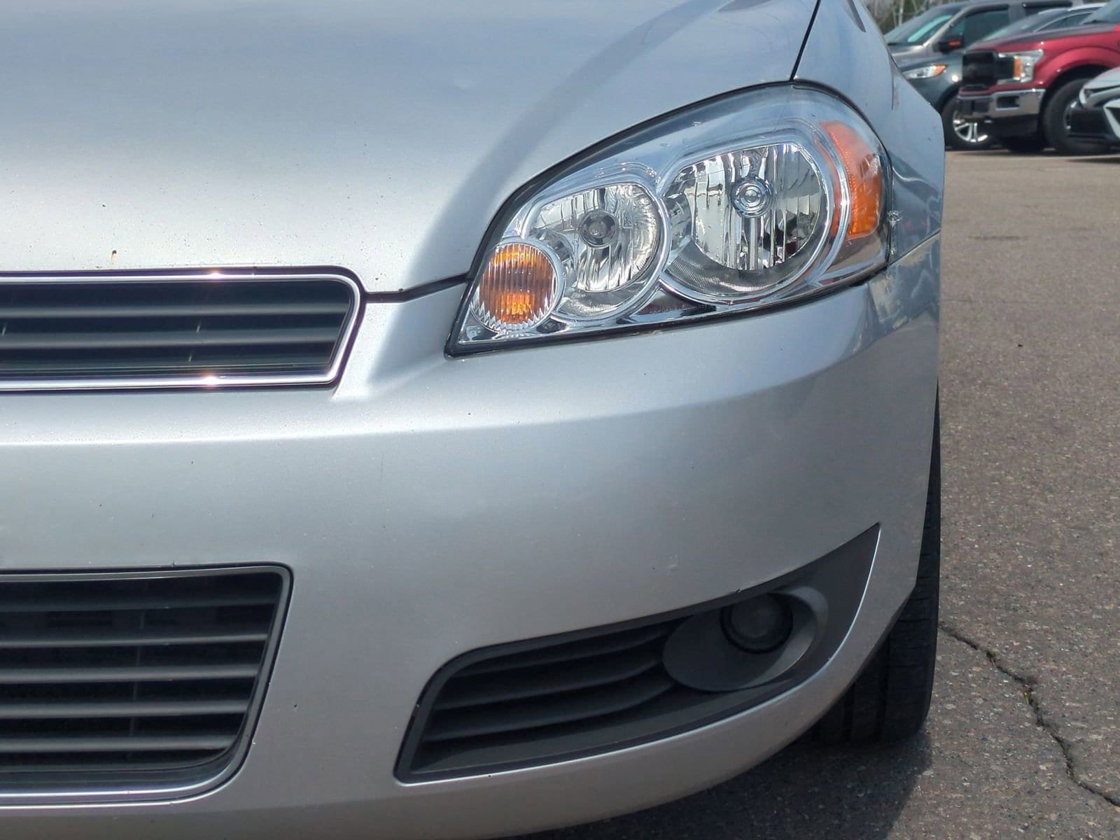Thumbnail: 2011 Chevrolet Impala - 11
