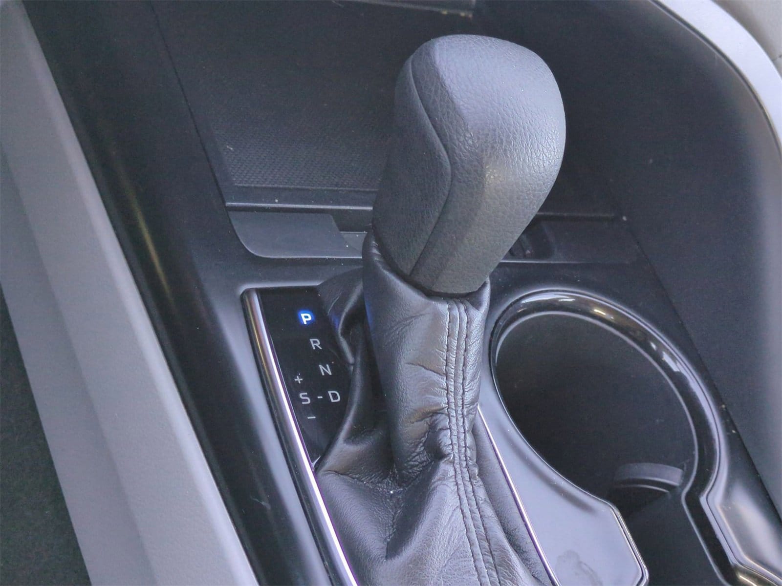 Thumbnail: 2019 Toyota Camry - 30