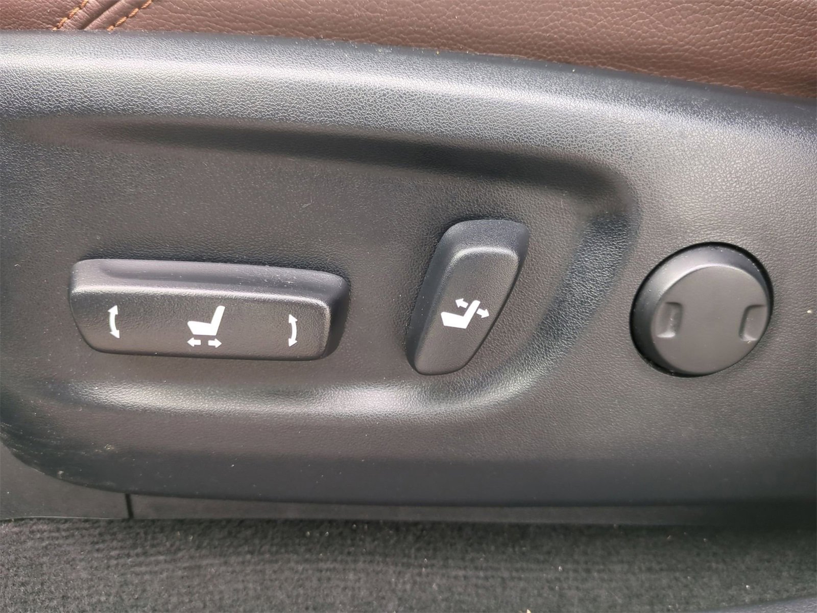 2019 Toyota 4Runner Limited 17
