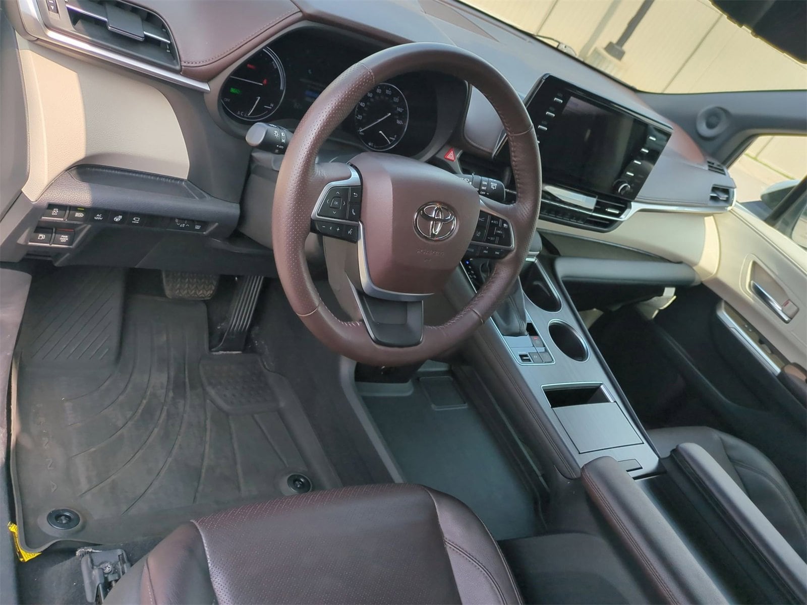 2021 Toyota Sienna Platinum 10