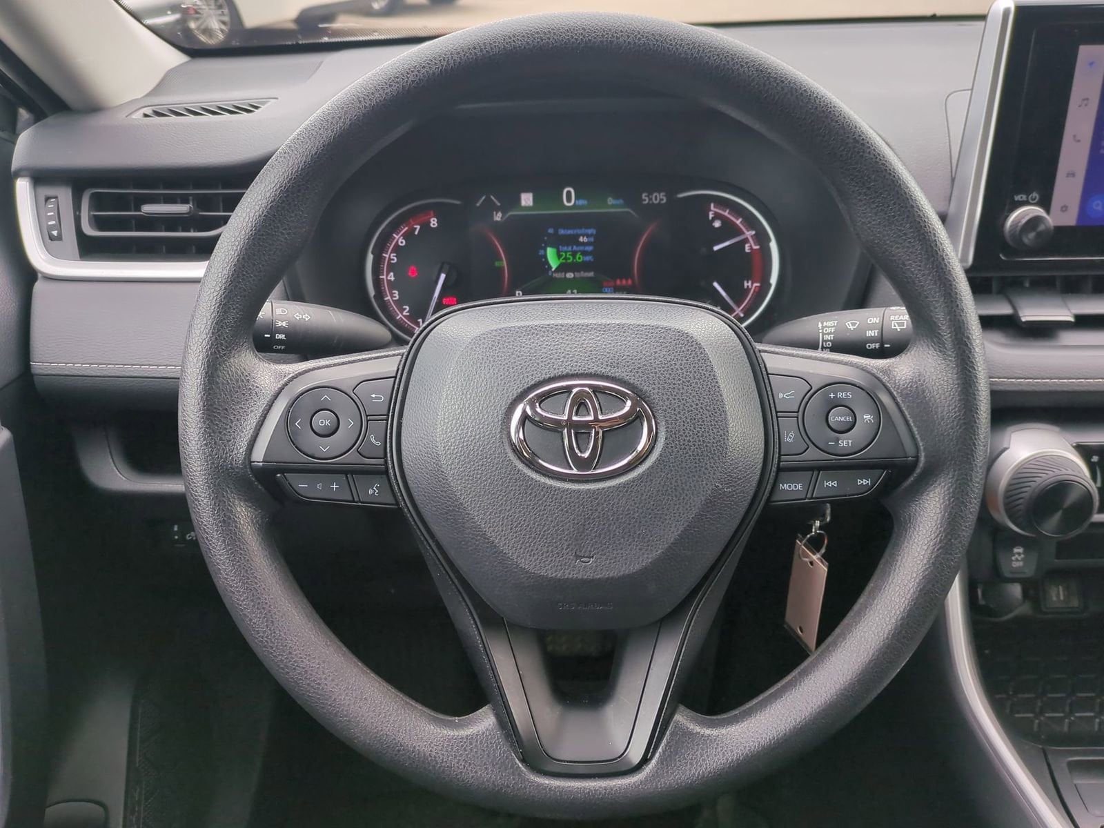 Thumbnail: 2023 Toyota RAV4 - 21